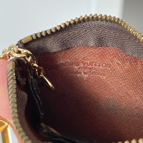 LOUIS VUITTON VINTAGE MONOGRAM KEY POUCH - Picture 7 of 9